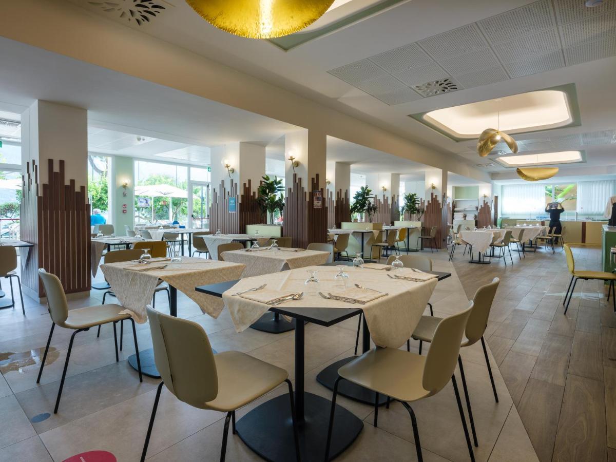 Hotel Leonardo Da Vinci Limone sul Garda Exterior photo