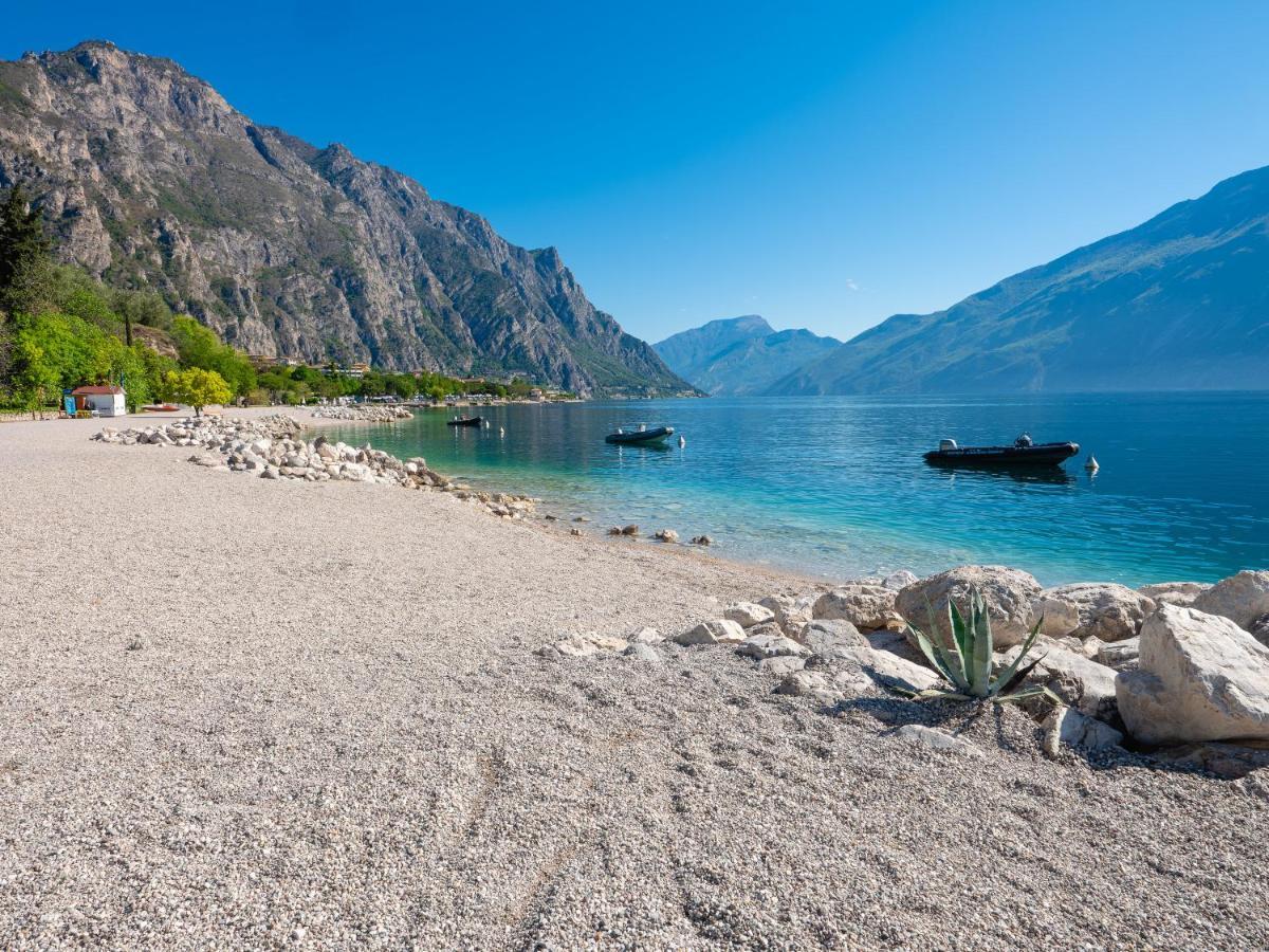 Hotel Leonardo Da Vinci Limone sul Garda Exterior photo